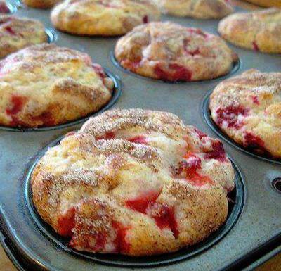 Fresh Strawberry Muffins