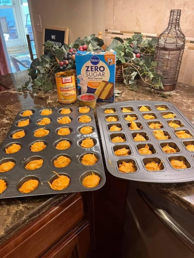 Mini pumpkin muffins