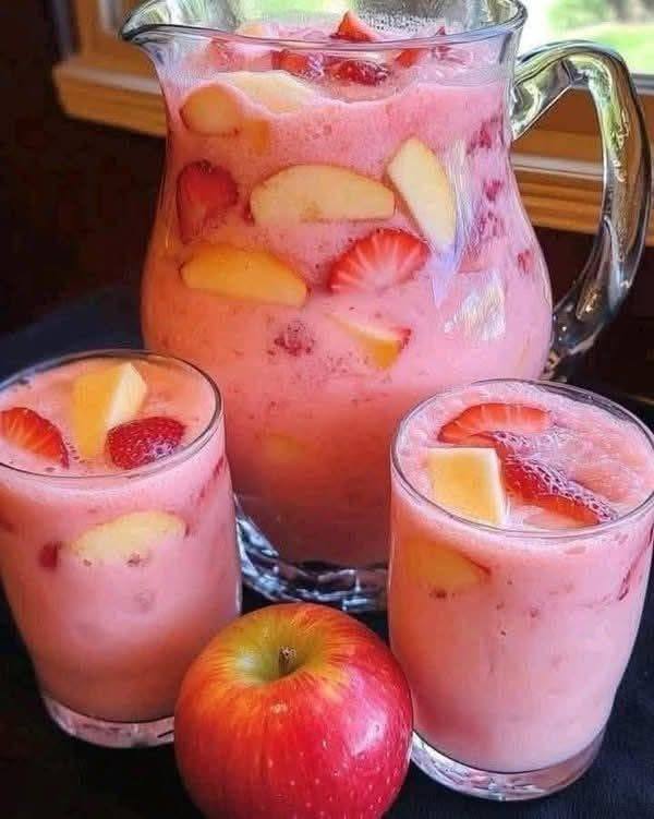 WW-Friendly Strawberry Apple Creamy Punch