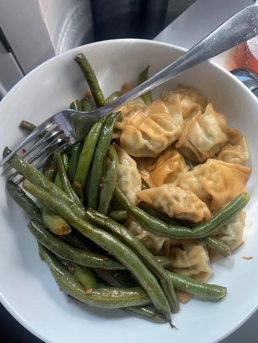 Sesame Green Beans with Trader Joe’s Chicken Cilantro Mini Wontons5 points – filling & flavorful