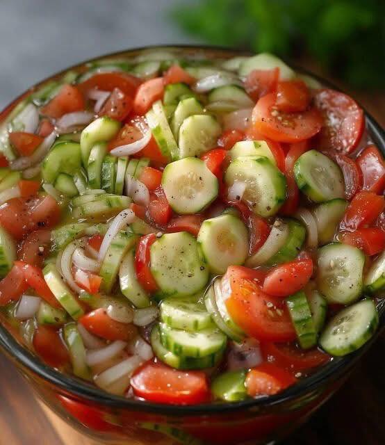 Fresh, Tangy & Addictive Salad (WW-Friendly) 🥗