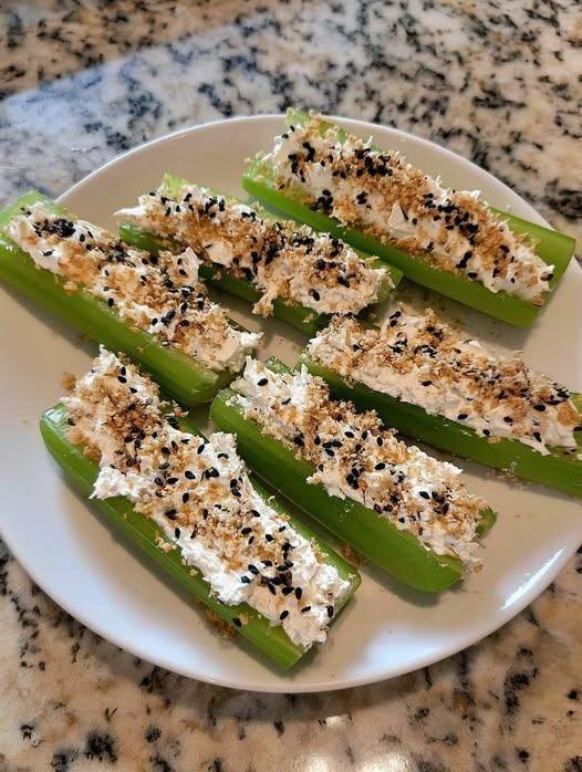 WW Celery & Cream Cheese Snack Sticks