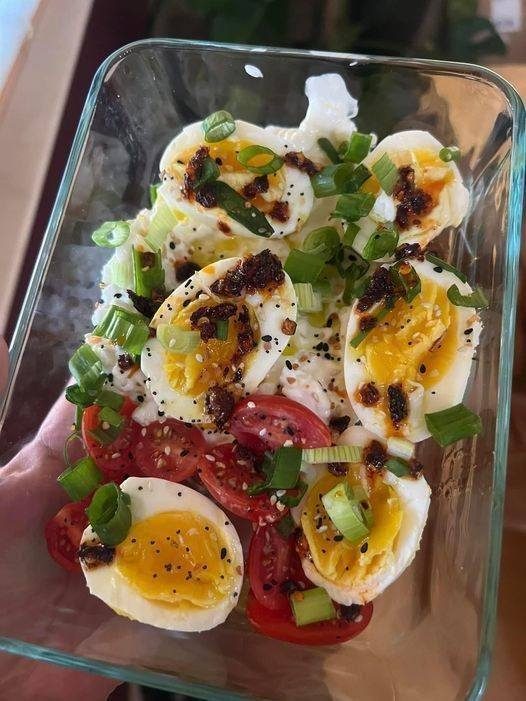 High-Protein Egg & Cottage Cheese Breakfast Bowl