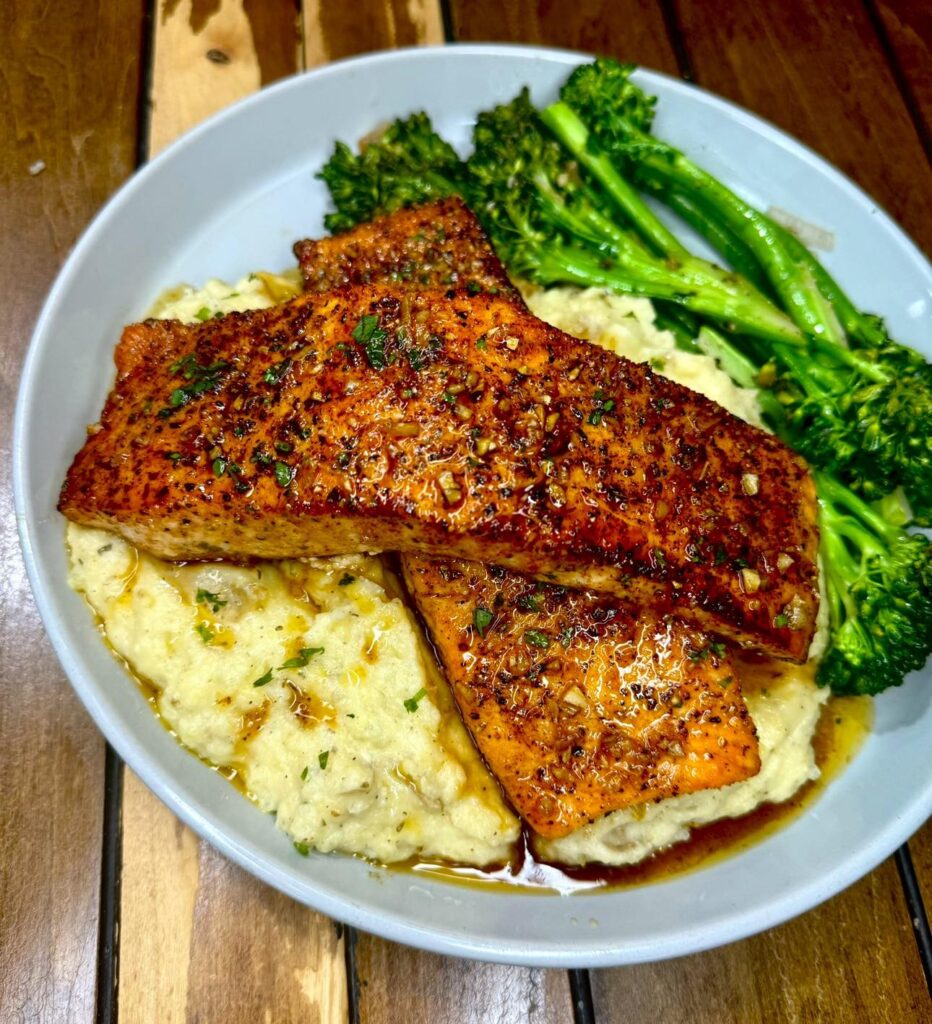 WW-Friendly Honey Garlic Salmon – Light Version