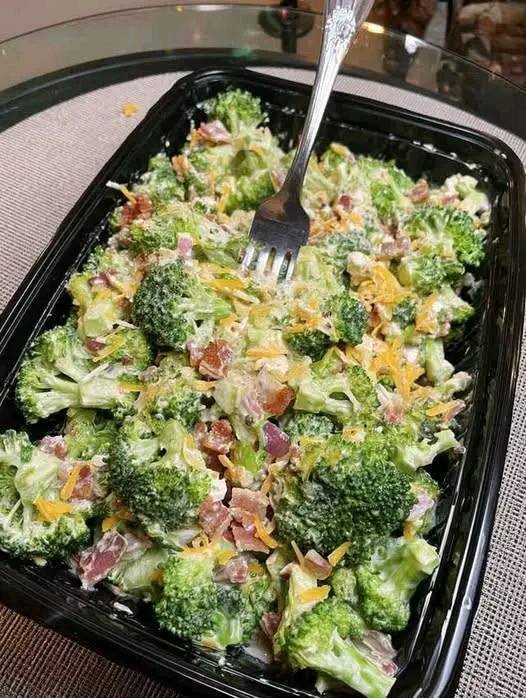 WW-Friendly Broccoli Salad