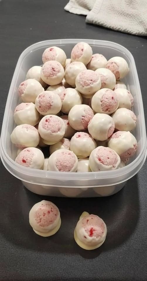 WW Strawberry Cheesecake Protein Bites