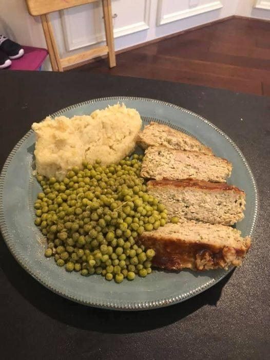 Turkey Meatloaf with Mashed Celery Root & Peas (WW Low-Point Version)