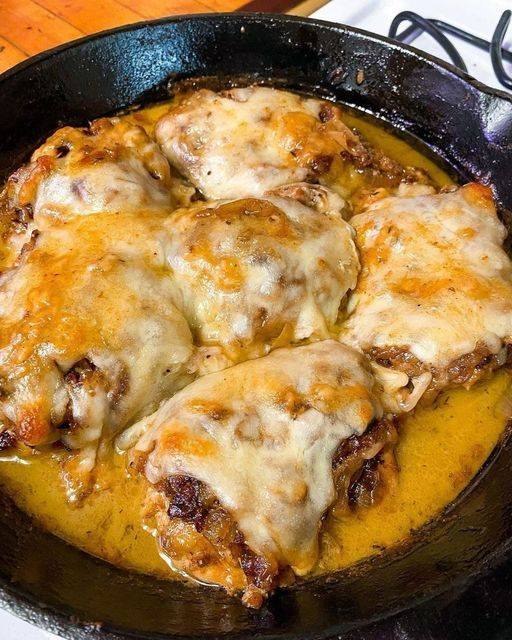 Healthy French Onion Chicken Bake (WW-Friendly)