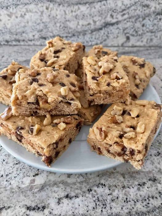 Ultra Low-Point Chocolate Chip Snack Cake