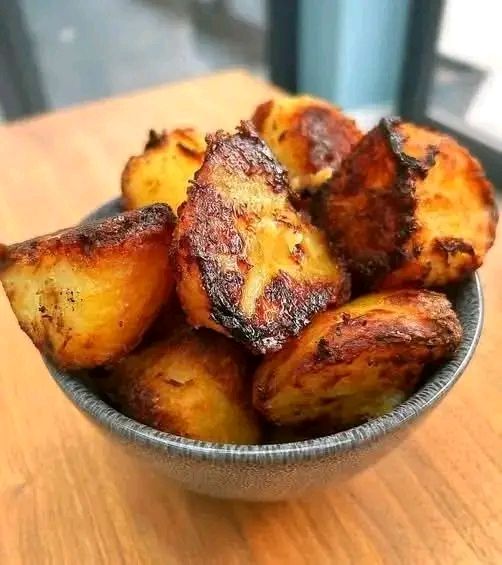 Crispy Air Fryer Roast Potatoes