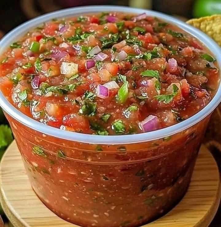 Fresh Homemade Salsa (Weight Watchers Friendly – 0 Points!)