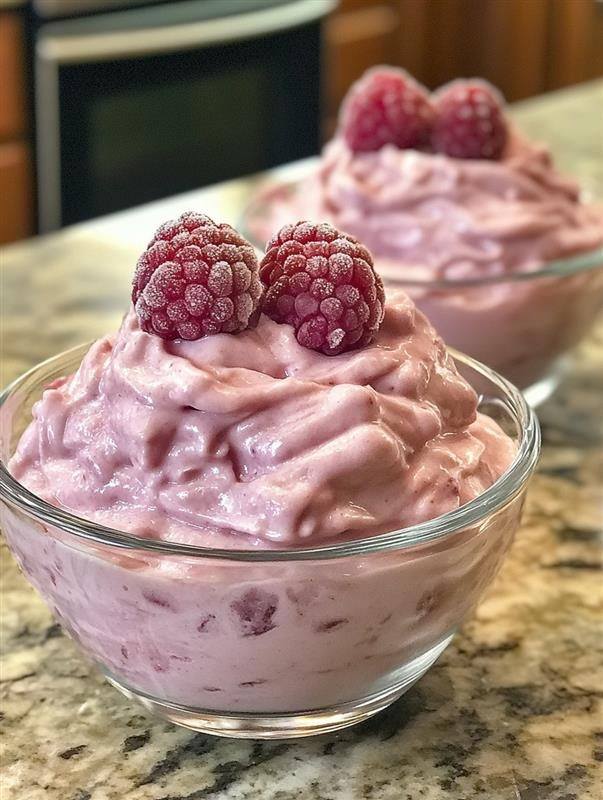 Ultra Low-Point Raspberry Cheesecake Fluff (WW Friendly)