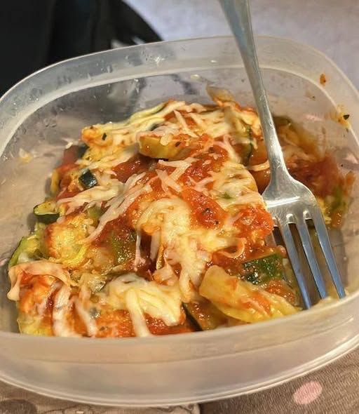 3-Point Zucchini Pizza Bowl (WW Friendly)