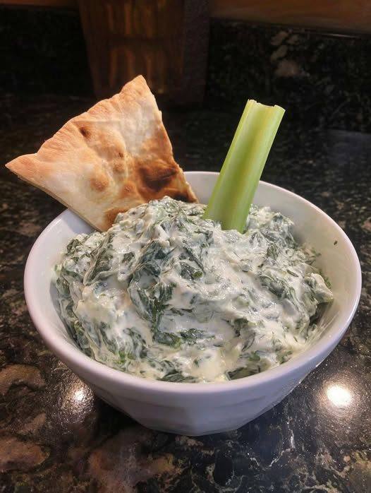 Ultra Low-Point Creamy Spinach Dip (WW Friendly)