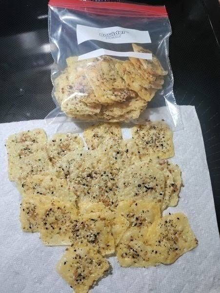Everything Bagel Cheese Crisps (Ultra Low-Point)