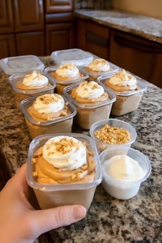 Creamy Peanut Butter Chocolate Mousse Cups (Ultra Low-Point)
