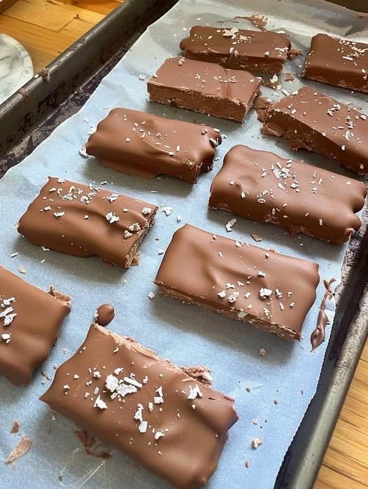 No-Bake Chocolate Peanut Butter Crunch Bars (Ultra Low-Point)