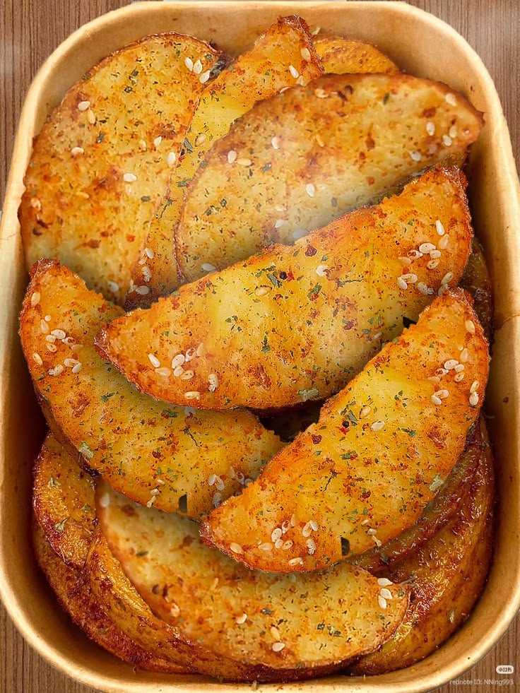 WW-Friendly Crispy Garlic Potato Wedges