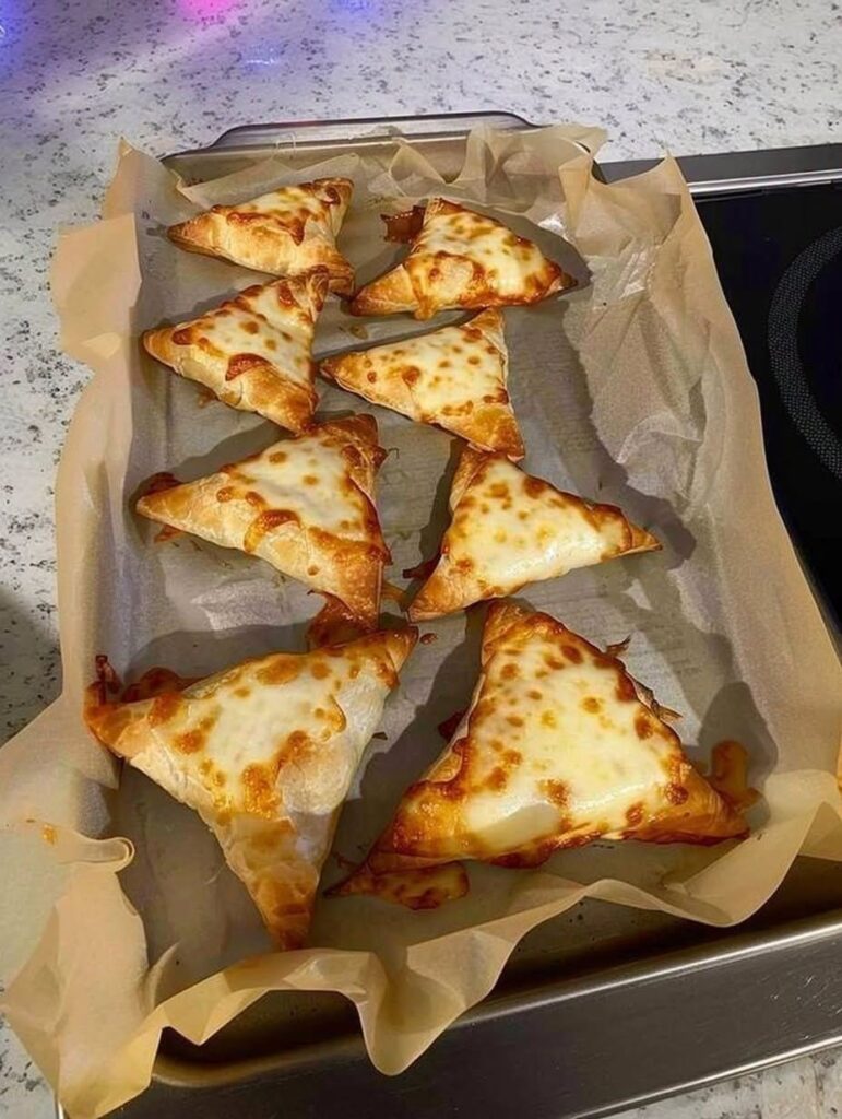 WW-Friendly Baked Crab Rangoon Cheese Triangles