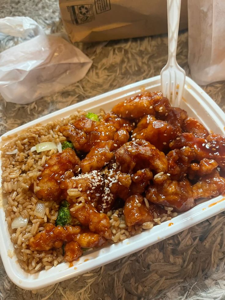 WW-Friendly Sticky Sesame Chicken with Fried Rice & Broccoli